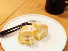 黄桃奶酪卷-大酉·M Coffee(北京美术馆店)