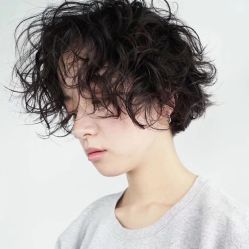 -MYYF SALON烫发染发