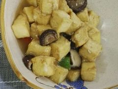 -天天向上素食餐厅(五台山店)