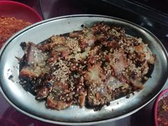 -香猪美食(中心店)