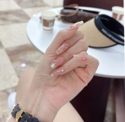 -赢韵美甲美睫瑞士净斑中心