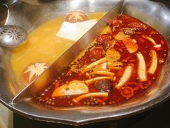 红颜花胶鸡锅-湊湊火锅·茶憩(杭州湖滨银泰in77店)