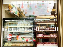 -红宝石·鲜奶小方·海派西点房(金杨店)