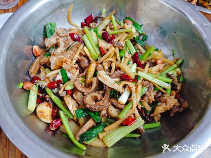 梁家兄弟梁七牛杂火锅干锅牛杂图片