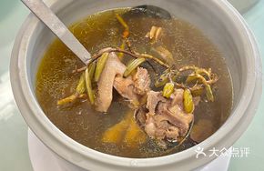 Stone Olive and Snail Stewed Old Pigeon Soup