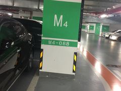 -虹桥天地-停车场