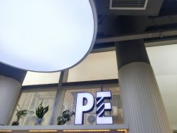 -PE SALON 