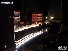 趴上面很舒服-游廊酒吧