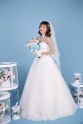 -卢浮宫婚纱摄影(银河国际店)