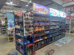 -逝水玩具折扣店