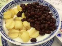 双皮奶+红豆+莲子-赵记传承·中国甜品(福州总店)