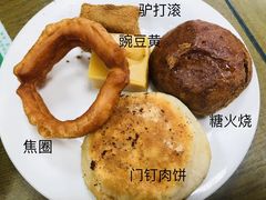 -护国寺小吃(东四店)
