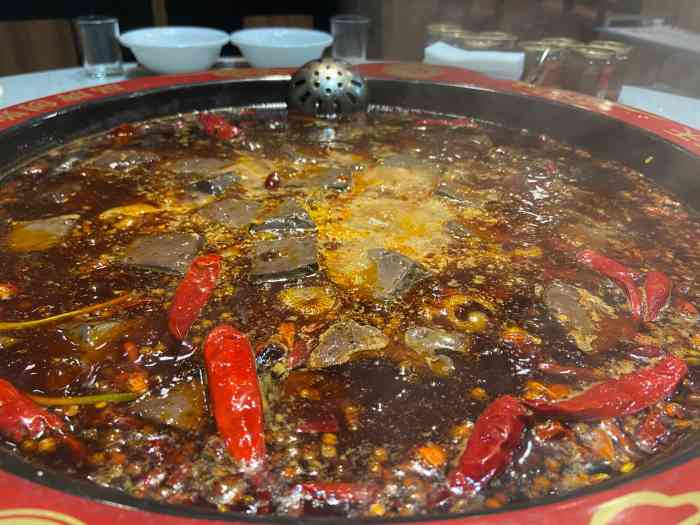 二娃火锅串串香(大渡口店)-"就在我上班的商场附近,味道还不错,两口子