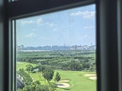 -天津京基皇冠假日酒店
