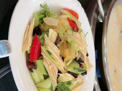 -老来福·非遗酸汤兔(凯旋路店)