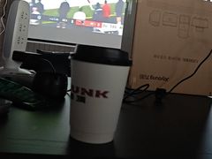 -岩顶健身(玄武店)