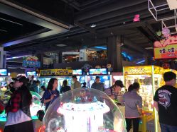 -嗨翻Hi-Fun竞技主题乐园·蹦床团建生日聚会(五棵松华熙店)