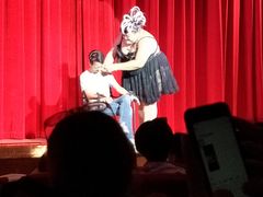 -金东尼人妖秀
