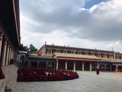 -塔尔寺游客服务中心