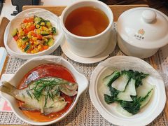 -臻儿屿月子会所(茶山店)