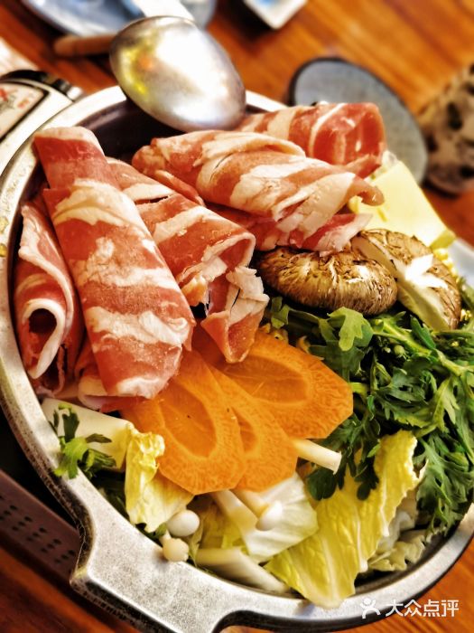坂吉屋·居酒屋深夜食堂(龙湖店)牛肉寿喜锅图片