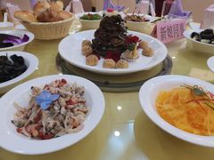 -山明水秀大饭店