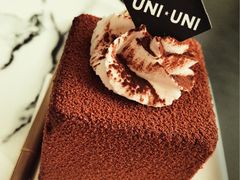 -UNI UNI(环亚凯瑟琳店)