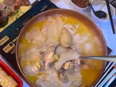 -鲜入围煮花胶鸡海鲜火锅