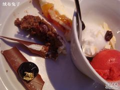 Gelato与黑森林蛋糕-咖啡苑自助餐厅·中国大饭店