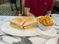 -北京贵宾楼饭店 红墙咖啡厅