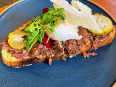 慢煮牛肉温泉蛋吐司-O'mills Sourdough Bakery&Bistro(永嘉路店)