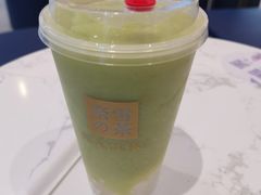 霸气冰淇淋牛油果-奈雪的茶(青岛卓悦里INTOWN店)