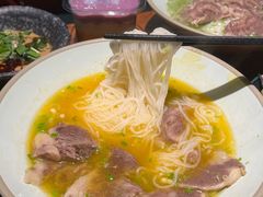 -八月美食小馆(银泰城总店)