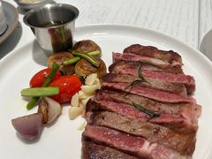 焦香蒜油黑椒西冷牛排-Nana And Her Friends Restaurant 娜娜家(小寨原力场店)