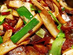 杏鲍菇炒牛肉-云海肴·汽锅鸡·云南菜(高德置地店)