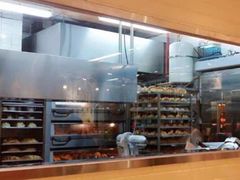 面包甜点陈列柜-老佛爷饼店