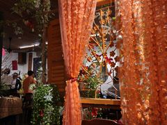 -Cuc Gach Quan Restaurant
