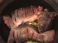 -刘姐啤酒鱼民族演艺餐厅(西街总店)