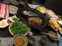 -疯狂的筷子老灶九宫格火锅