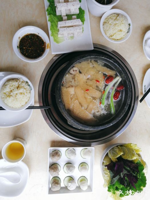 墨脱石锅椰子鸡(大东海店)图片 - 第1410张
