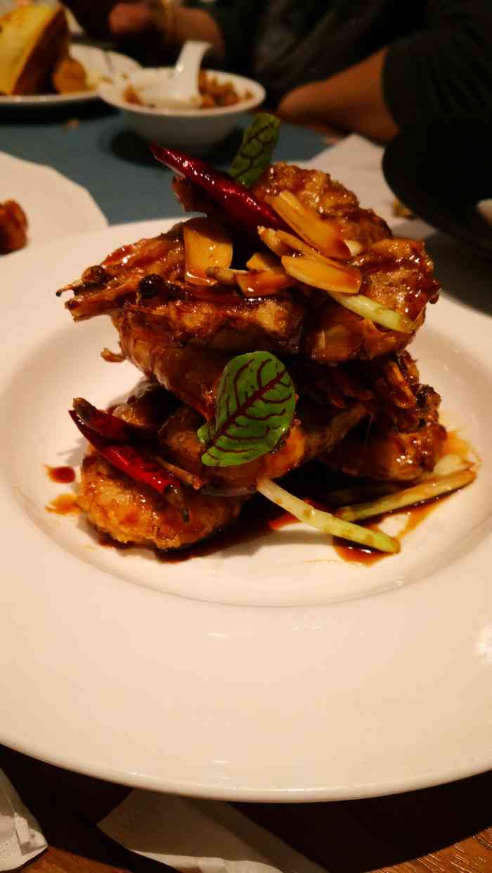 鹿桃·新粤菜(大融城店)-"大融城五楼,从电梯上来就能看到.今天周末.