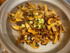 黄油蘑菇-卢布里西餐厅(总店)