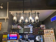 -愉肴麻辣香锅(中山路店)