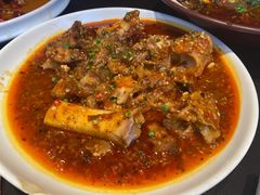 -川流不息·地道川菜·小龙虾(松东路店)