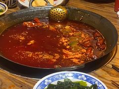 -旧街市鲜货老火锅(大光路店)