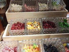 自助取餐区-黄浦江游览十六铺3号码头网红自助餐