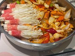 -黄记煌三汁焖锅(新佳丽江汉路店)