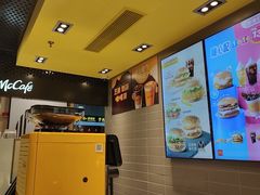 -麦当劳(轻轨曹杨路店)