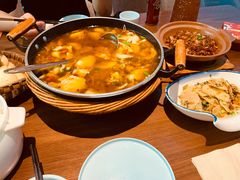 -有红鸡毛店·川菜(建设路店)