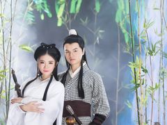 -九月鹰飞汉服摄影工作室